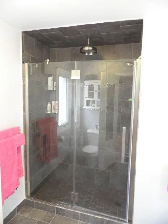 Ensuite Bathroom Renovation Ottawa - Featherston Drive