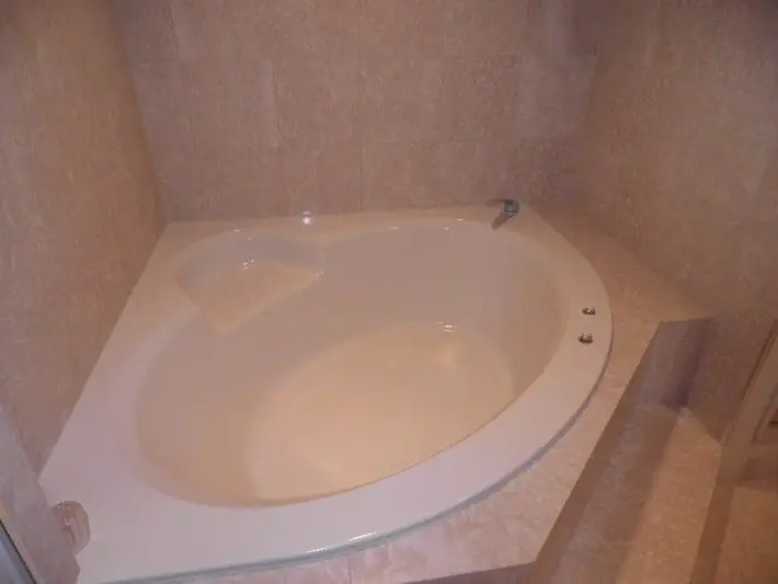 Bathroom Renovation Ottawa - Riverside Drive