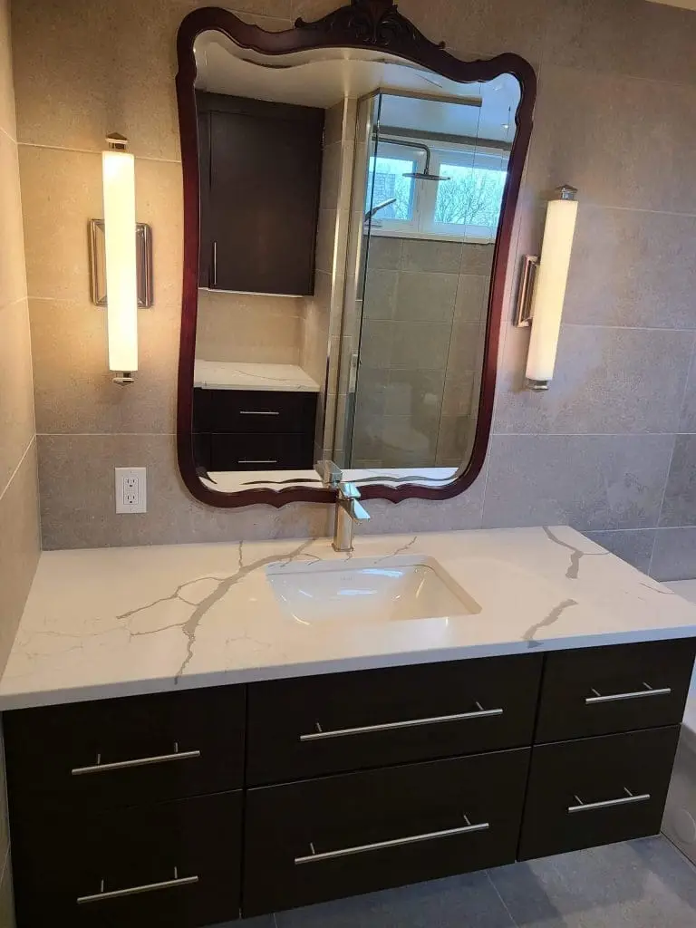 Ensuite Bathroom Ottawa - Donald St | Renosgroup