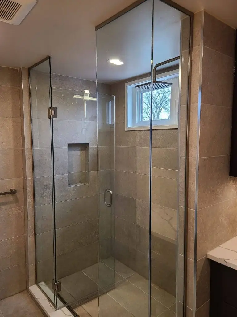 Ensuite Bathroom Ottawa - Donald St | Renosgroup